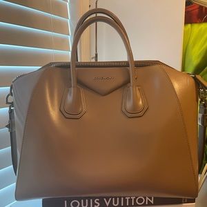 Large Givenchy Antigona
